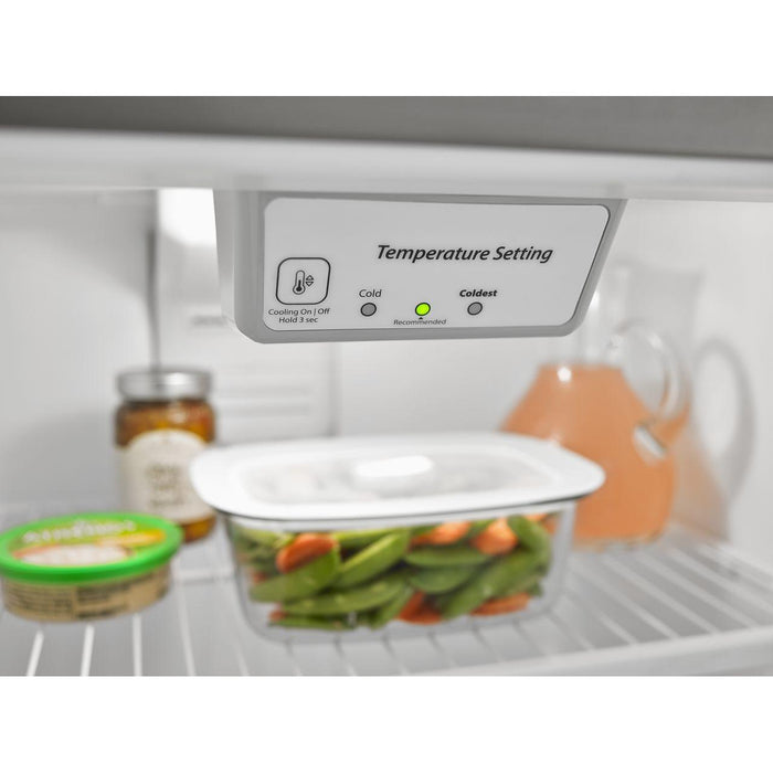 Amana 30-inch, 18.15 cu.ft. Freestanding Top Freezer Refrigerator with Garden Fresh™ Crisper Bins ART308FFDB IMAGE 2