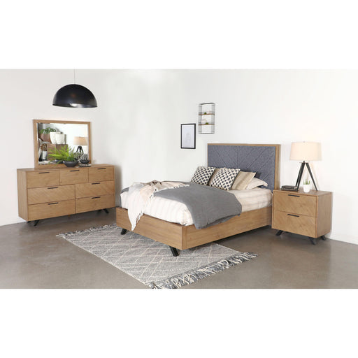 Coaster Furniture Taylor 223421KE-S4 6 pc King Panel Bedroom Set IMAGE 1