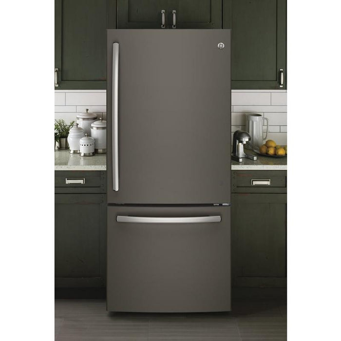 GE 30-inch, 20.9 cu. ft. Bottom Freezer Refrigerator GDE21EMKES IMAGE 4