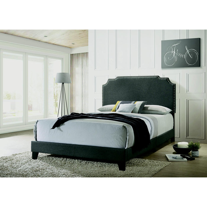 Coaster Furniture Tamarac Full Upholstered Platform Bed 310063F IMAGE 2