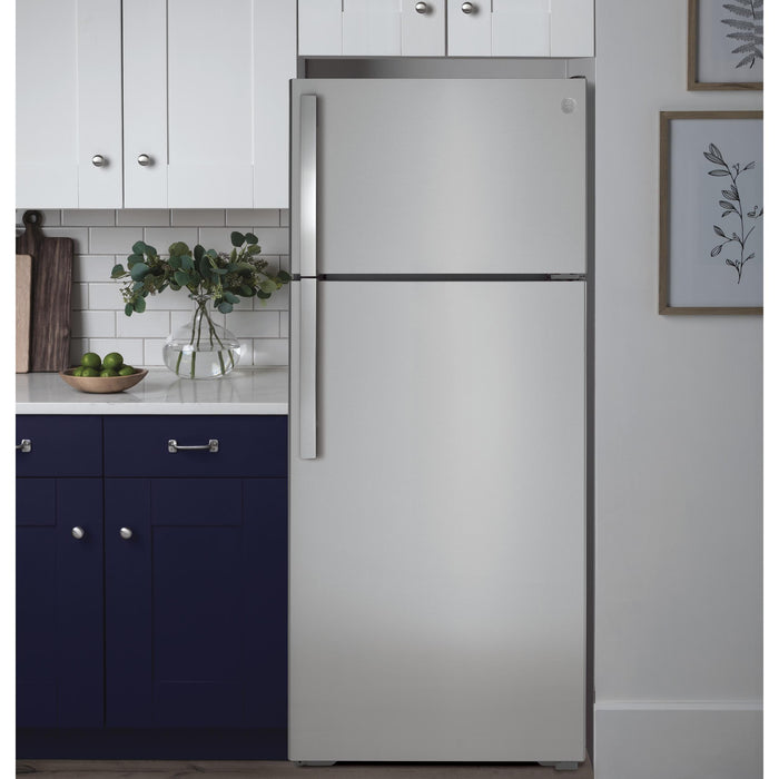 GE 28-inch, 17.5 cu.ft. Freestanding Top Freezer Refrigerator with LED Lighting GTS18GSNRSS IMAGE 5