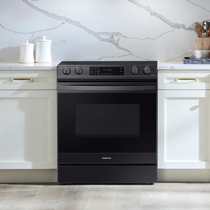 Samsung 30-inch Slide-In Electric Range with Air Fry NE63T8511SG/AA IMAGE 9