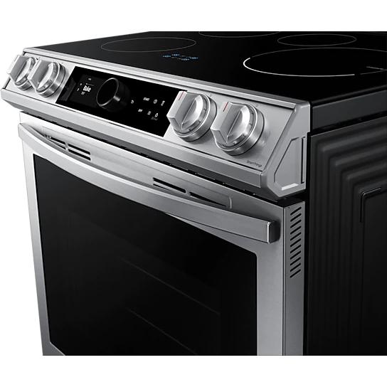 Samsung 30-inch Slide-in Electric Induction Range with WI-FI Connect NE63T8911SS/AA IMAGE 12