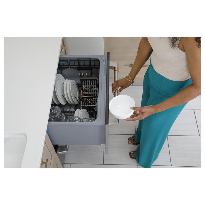 Café 24-inch, Built-in Dishwasher CDD420P3TD1 IMAGE 8