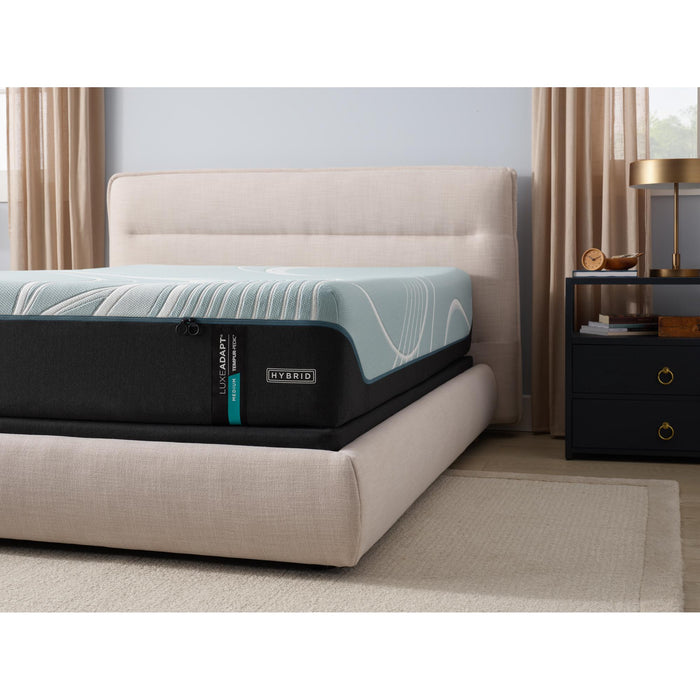 Tempur-Pedic Tempur-LuxeAdapt 2.0 Medium Hybrid Mattress (King) IMAGE 4