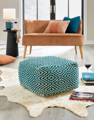 Brynnsen Pouf - BWO Furniture & Mattresses