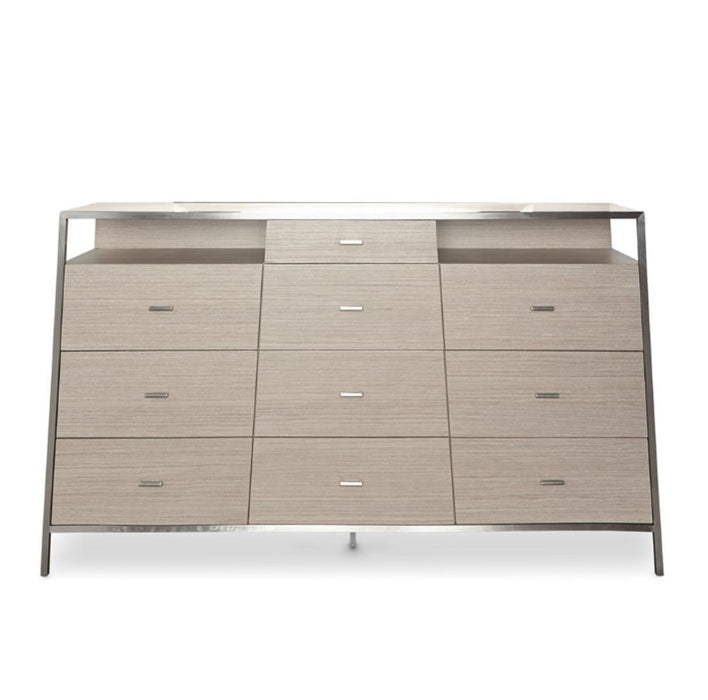 Silverlake Village Dresser in Washed Oak