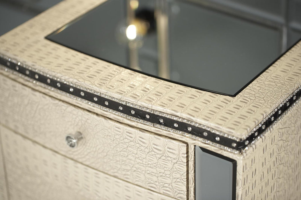 Hollywood Swank Upholstered Vanity in Crystal Croc