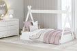 Hallityn Bed - BWO Furniture & Mattresses