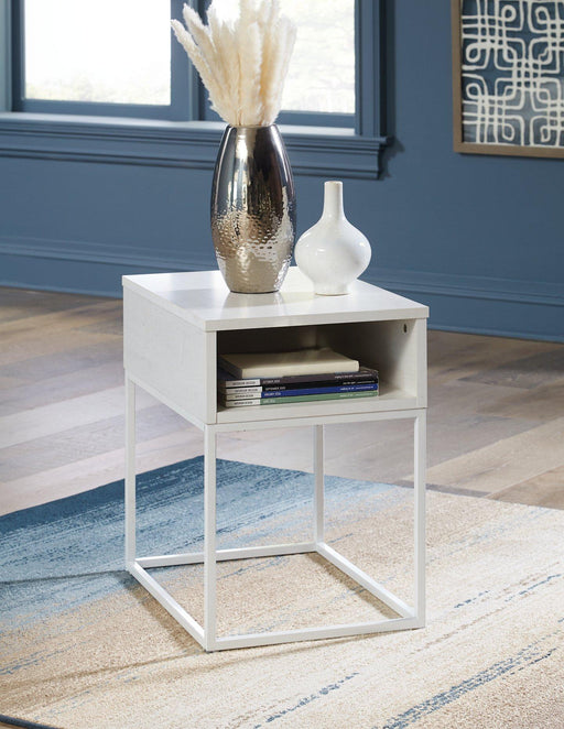 Deznee End Table - BWO Furniture & Mattresses