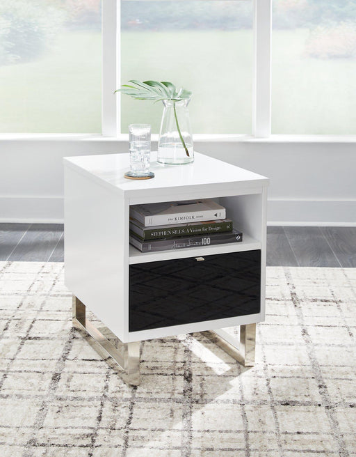 Gardoni Chairside End Table - BWO Furniture & Mattresses