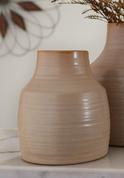 Millcott Vase (Set of 2)