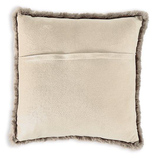 Gariland Pillow (Set of 4) - BWO Furniture & Mattresses