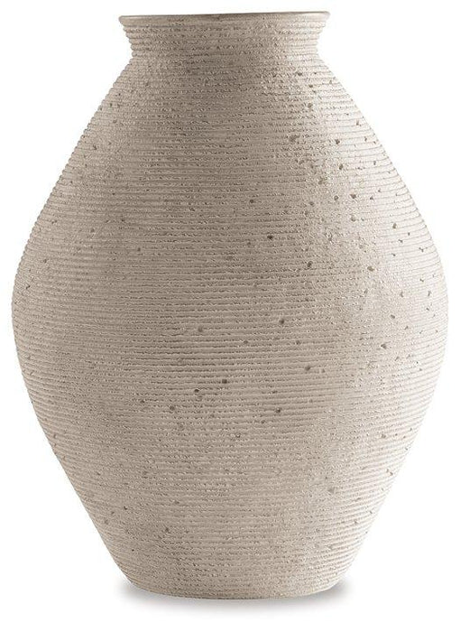 Hannela Vase