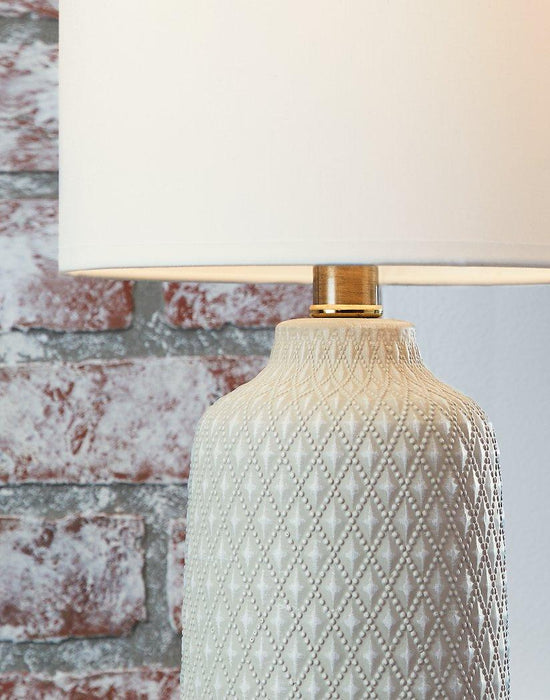 Donnford Table Lamp - BWO Furniture & Mattresses