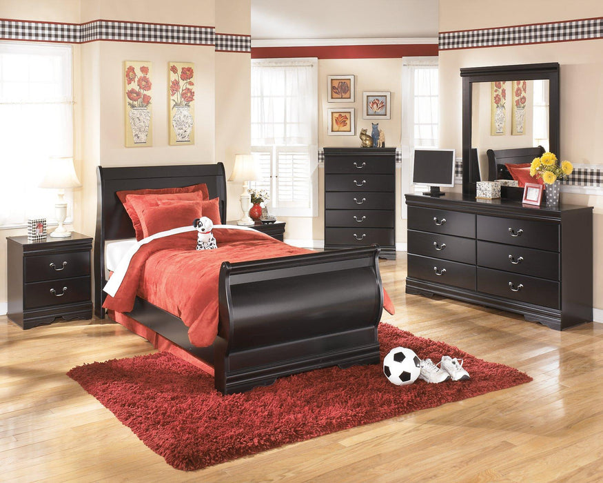 Huey Vineyard Dresser and Mirror - BWO Furniture & Mattresses