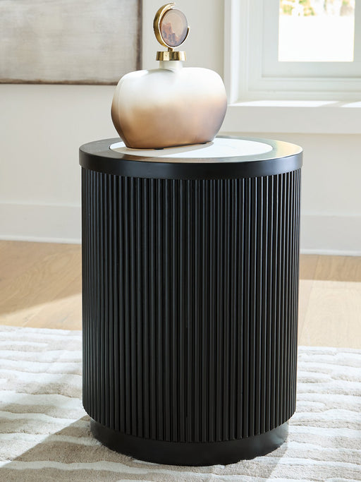 Grayman End Table - BWO Furniture & Mattresses